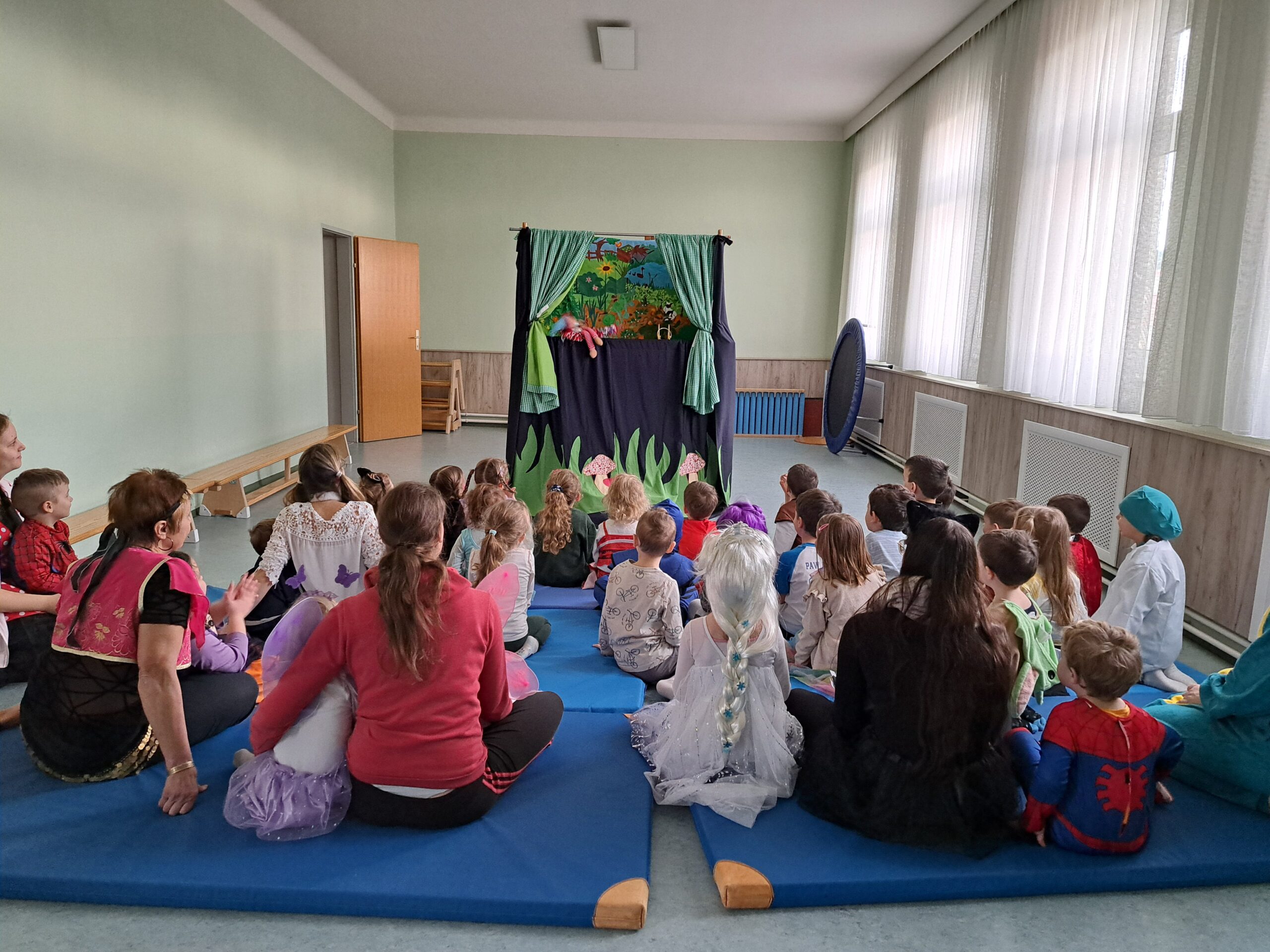 Kasperl und die Klimafee im Kindergarten Hundsheim